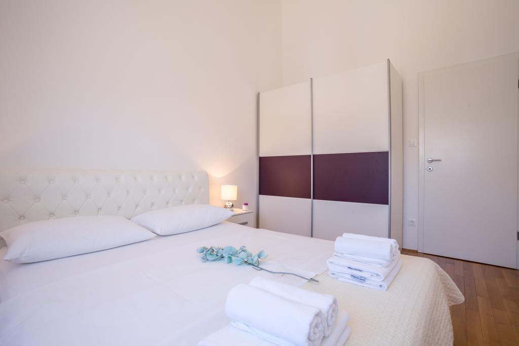 Apartment Falcon 스타리 그라드 객실 사진